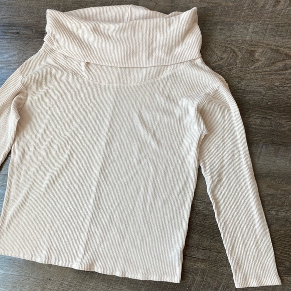 Urban Outfitters Out From Under Off Shoulder Sweater - Picture 9 of 11